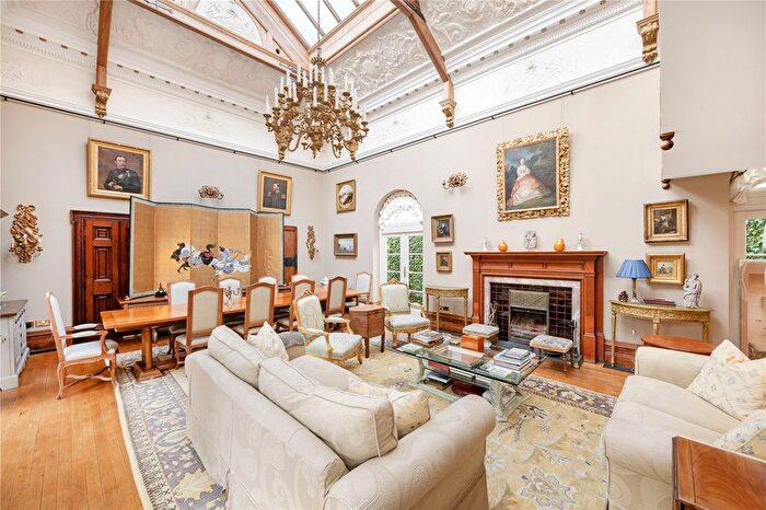 5 Bedroom Detached House For Sale In Henry Tate Mews, Streatham, SW16