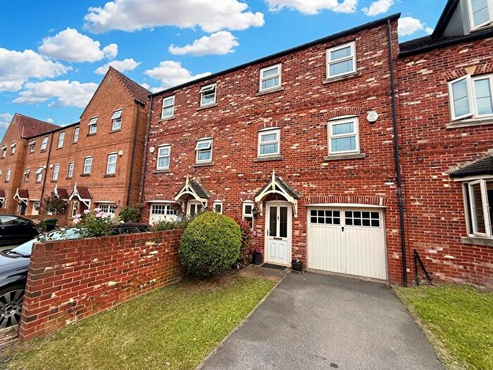 4 Bedroom Terraced House For Sale In Progress Drive, Bramley, S66