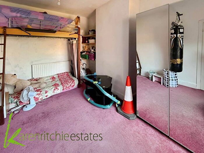 3 Bedroom Terraced House For Sale In Bennetts Lane, Smithills, BL1