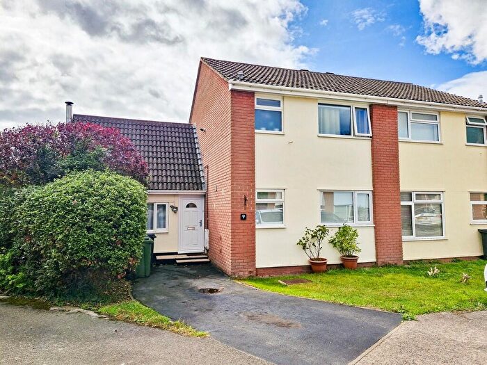 3 Bedroom Semi-Detached House For Sale In Jones Close, Yatton, BS49