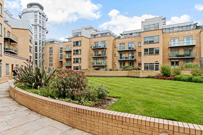 2 Bedroom Flat To Rent In The Belvedere, Homerton Street, Cambridge, CB2