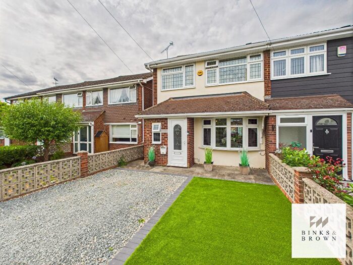 3 Bedroom End Of Terrace House For Sale In Southend Road, Stanford Le Hope, Essex, SS17