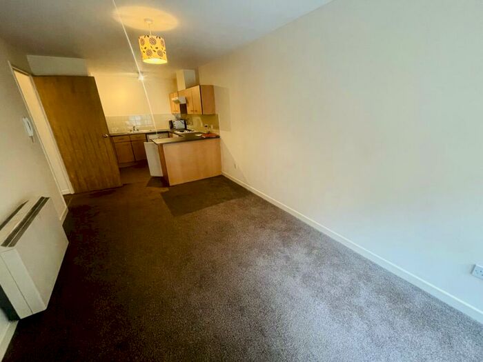 1 Bedroom Flat To Rent In Farthing Court, Graham Street, Birmingham, West Midlands, B1