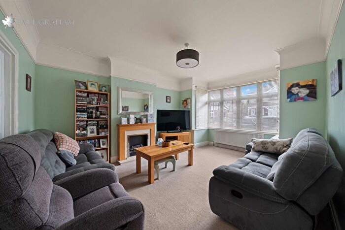 3 Bedroom Detached House For Sale In St. Georges Road, Wallington, SM6