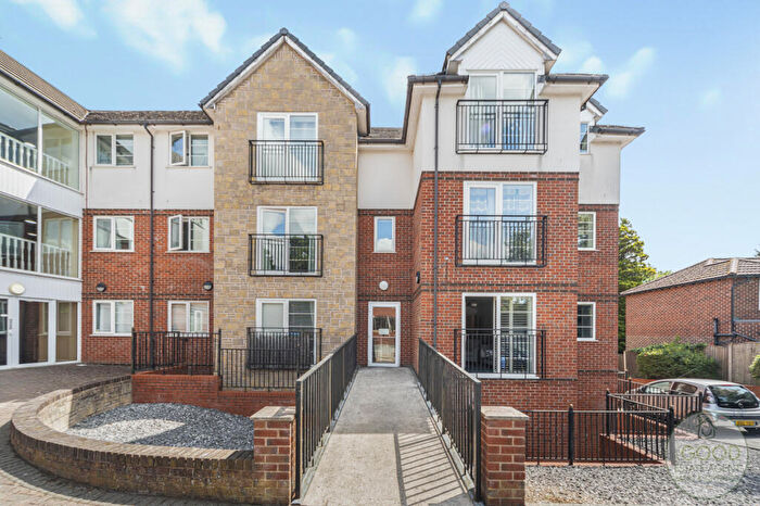 2 Bedroom Apartment For Sale In Hollyhedge Heights, Wythenshawe, M22