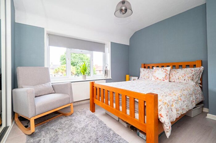 3 Bedroom End Of Terrace House To Rent In Shap Crescent, Carshalton, SM5