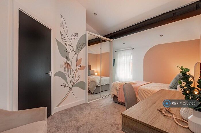 Studio To Rent In Kelvin Grove, Liverpool, L8