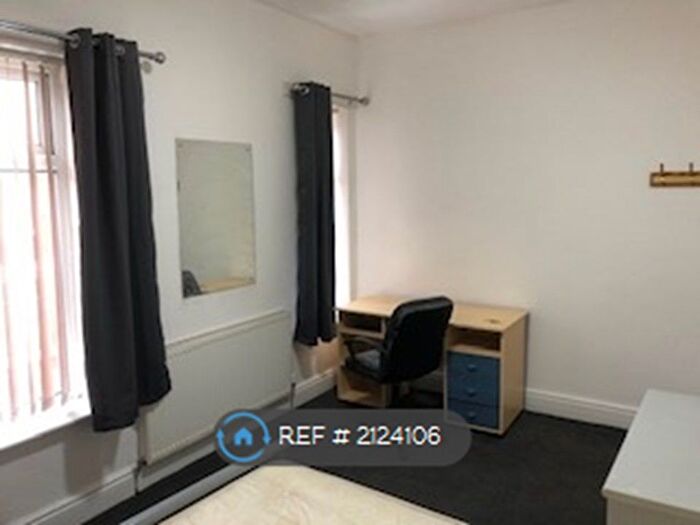 3 Bedroom Terraced House To Rent In Eva Street, Manchester, M14