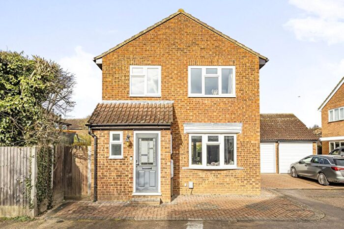3 Bedroom Detached House For Sale In Buckingham Mews, Flitwick, MK45