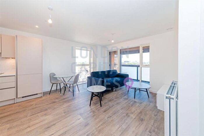 1 Bedroom Flat To Rent In Winter Apartments, East Acton Lane, London, W3