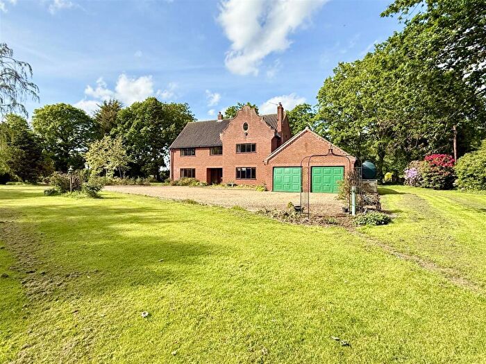 3 Bedroom Detached House For Sale In Catfield, NR29