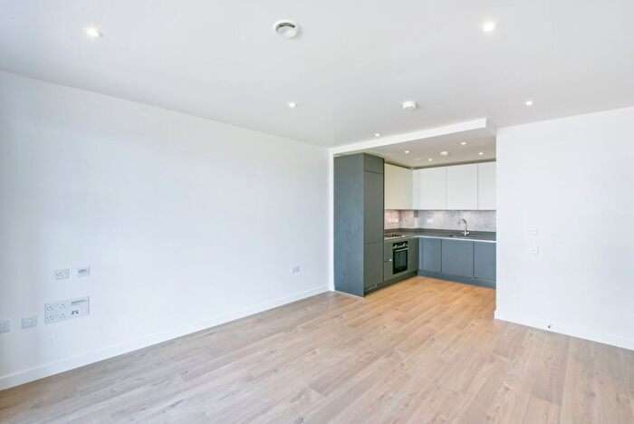 2 Bedroom Flat To Rent In Tandy Place, East Village, E20