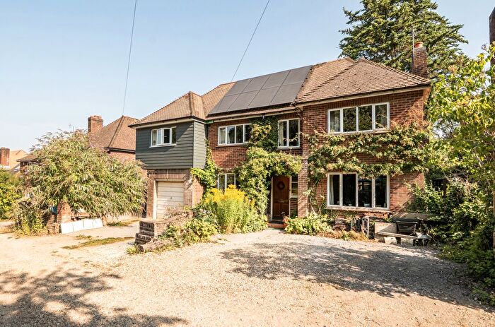 4 Bedroom Detached House For Sale In Alresford Road, Winchester, Hampshire, SO23