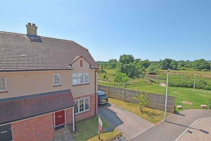 3 Bedroom Semi-Detached House For Sale In Greenhouse Gardens, Cullompton, EX15
