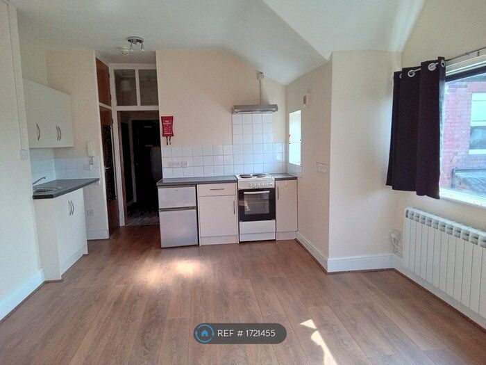 Studio To Rent In Frome Road, Trowbridge, BA14