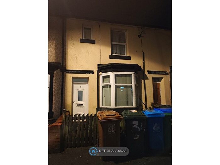 3 Bedroom Terraced House To Rent In Beswicke Street, Rochdale, OL12