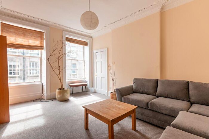 2 Bedroom Flat To Rent In L Brighton Street, Edinburgh, EH1