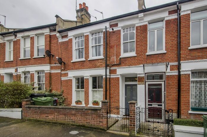 1 Bedroom Flat To Rent In Kingswood Road, London, SW2