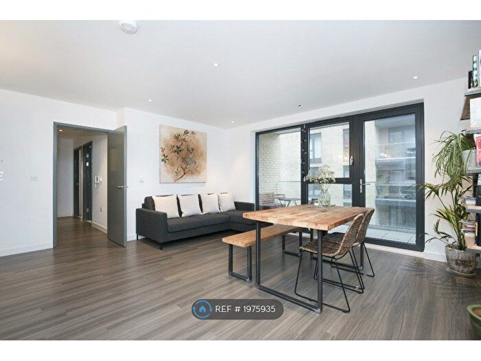 2 Bedroom Flat To Rent In Constance Green Court, London, E2