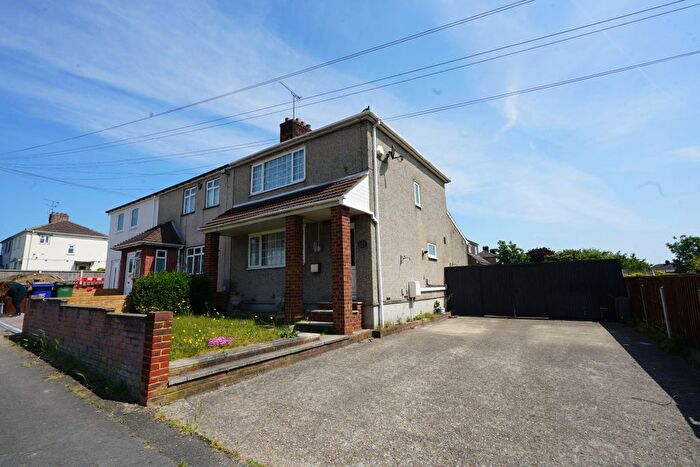 3 Bedroom Semi-Detached House To Rent In First Avenue, Grays, RM20