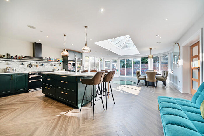 6 Bedroom Detached House For Sale In Parkgate Crescent, Hadley Wood, EN4