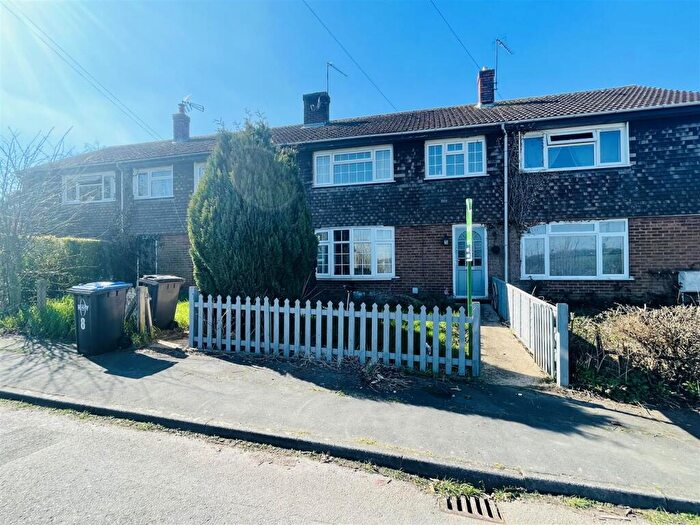 3 Bedroom Terraced House For Sale In Townsends Close, Burton Hastings, CV11