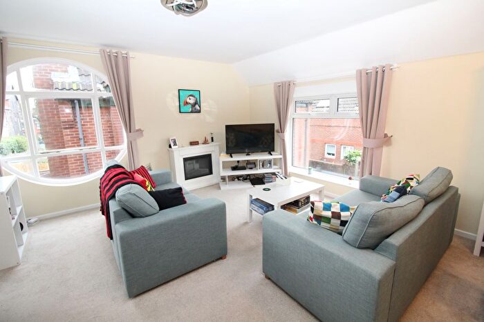 2 Bedroom Flat For Sale In Chichester Gardens, Belfast, BT15