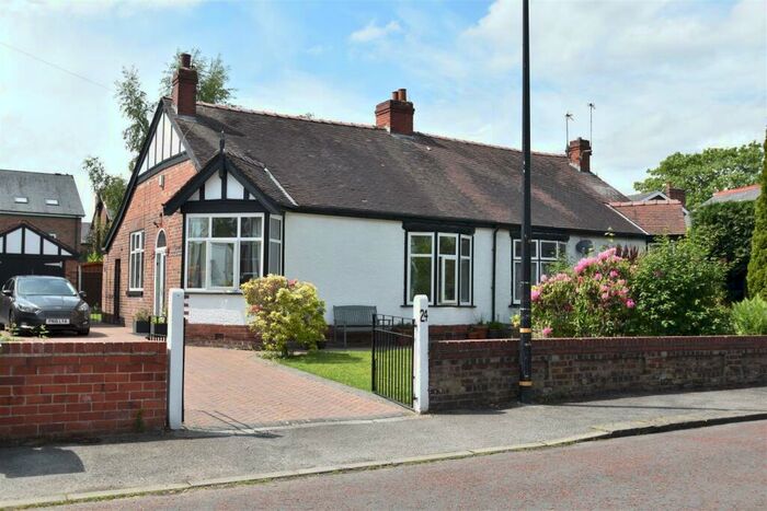 3 Bedroom Bungalow To Rent In Doveston Road, M33