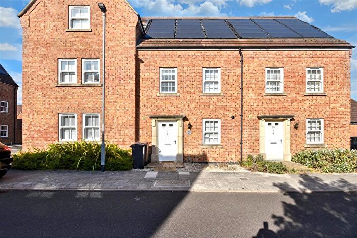 3 Bedroom Terraced House For Sale In Eydon Drive, Priors Hall Park, NN17