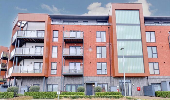 1 Bedroom Apartment For Sale In Bell Flower Lodge, Gubbins Lane, RM3