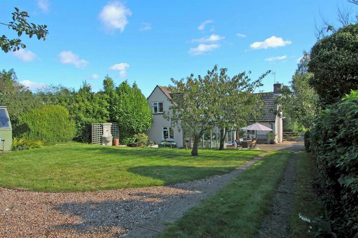 4 Bedroom Detached House For Sale In Houghton Road, Stockbridge, SO20