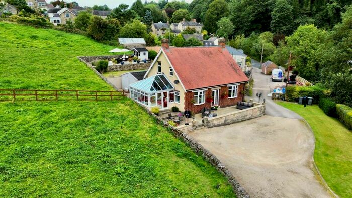 3 Bedroom Detached House For Sale In Clatterway, Bonsall, Matlock, DE4