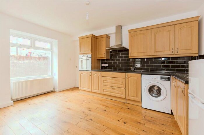 3 Bedroom Apartment To Rent In Belmont Street, Bristol, BS5
