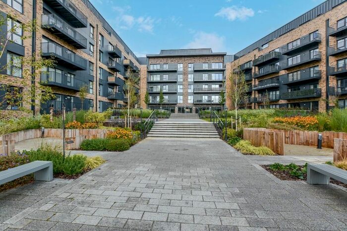 1 Bedroom Flat To Rent In George Street, Ashford, Kent, TN23