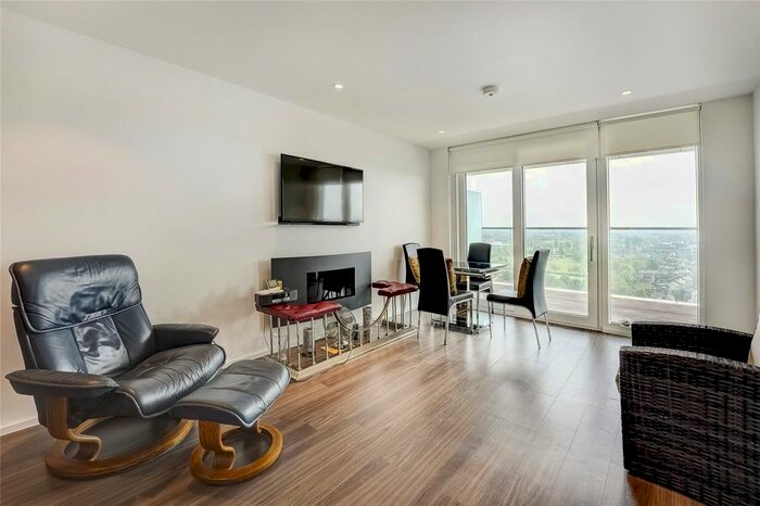 1 Bedroom Flat To Rent In Beacon Tower, Spectrum Way, London, SW18