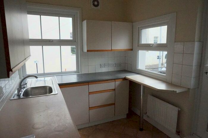4 Bedroom Flat To Rent In Lewes Road, Brighton, BN2