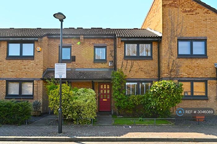 2 Bedroom Terraced House To Rent In Taeping St, London, E14