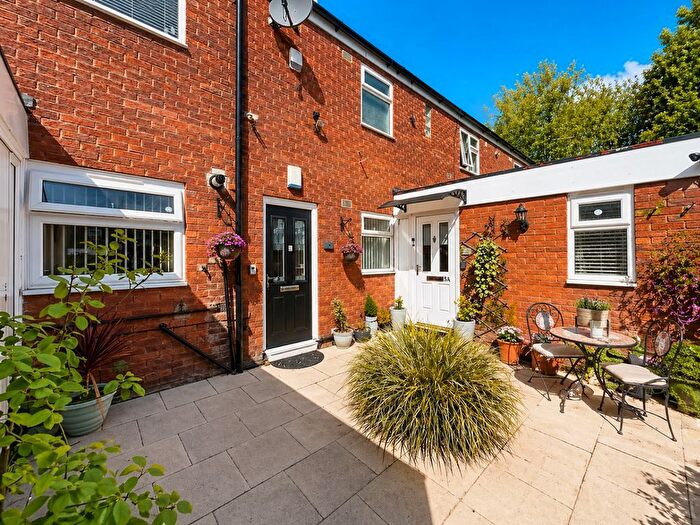 1 Bedroom Flat For Sale In Craine Close, Liverpool, Merseyside, L4