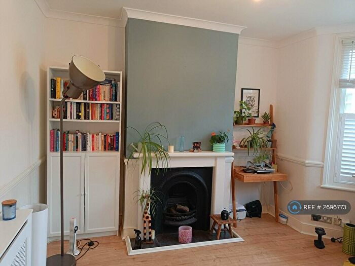 1 Bedroom Flat To Rent In Albert Road, London, SE25