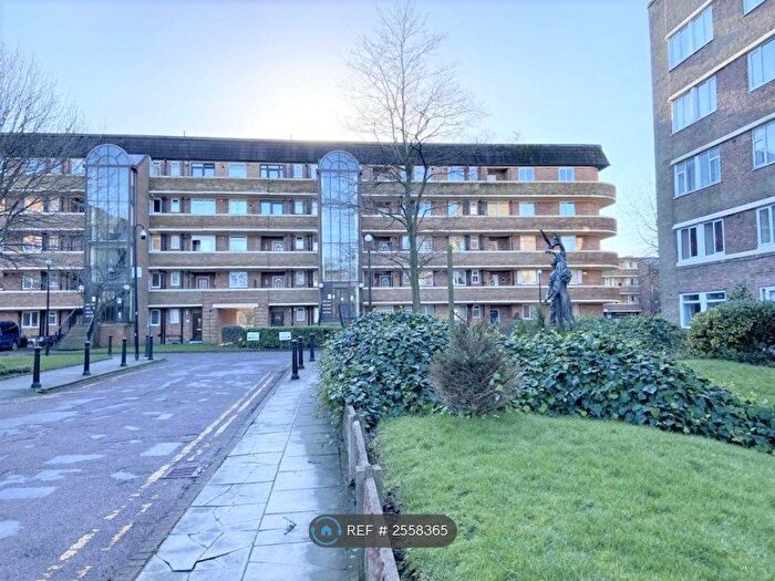 2 Bedroom Flat To Rent In Minster Court, Liverpool, L7