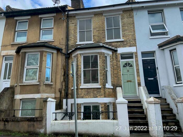 3 Bedroom Terraced House To Rent In Rochester Avenue, Rochester, Kent, ME1