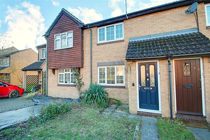 2 Bedroom Terraced House To Rent In Roman Gardens, Kings Langley, WD4