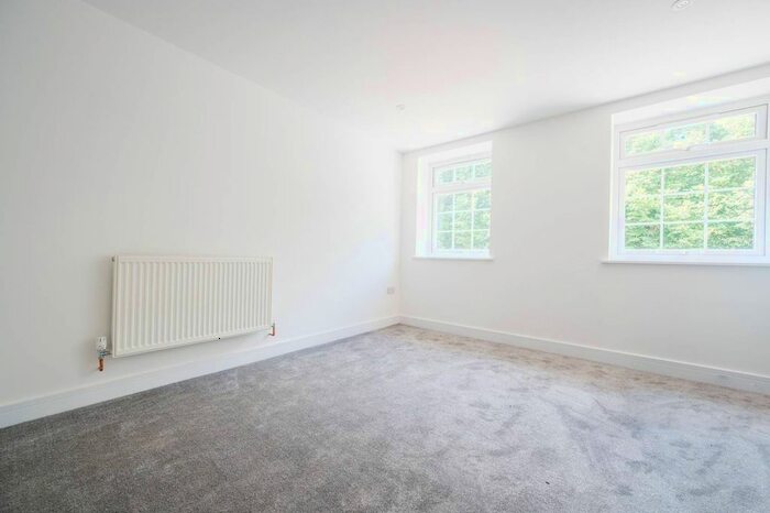 2 Bedroom Flat To Rent In Westfield Road, Westfield, Woking, GU22