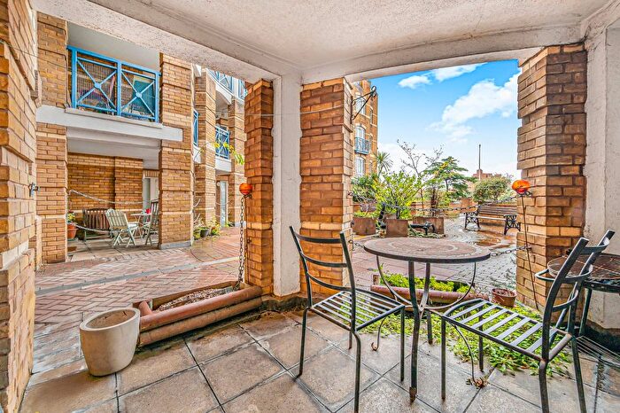 3 Bedroom Flat To Rent In Hampton Court, King Amp; Queen Wharf, SE16