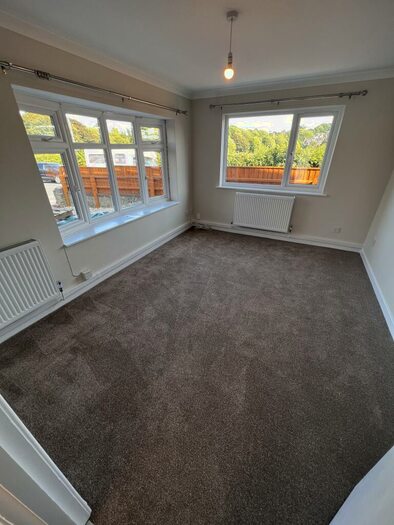 2 Bedroom Apartment To Rent In Knightsdale Road, Weymouth, DT4