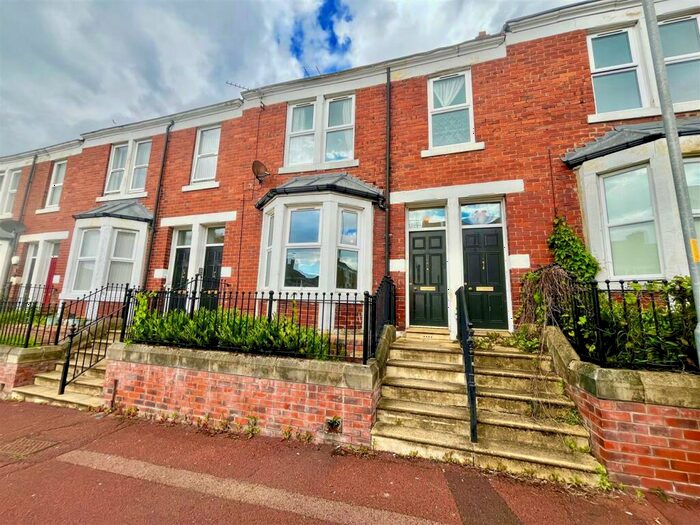 2 Bedroom Flat To Rent In Curzon Street, Bensham, Gateshead, NE8