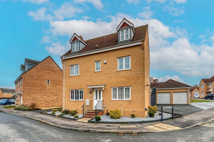 5 Bedroom Detached House For Sale In Vicarage Road, Rushden, NN10