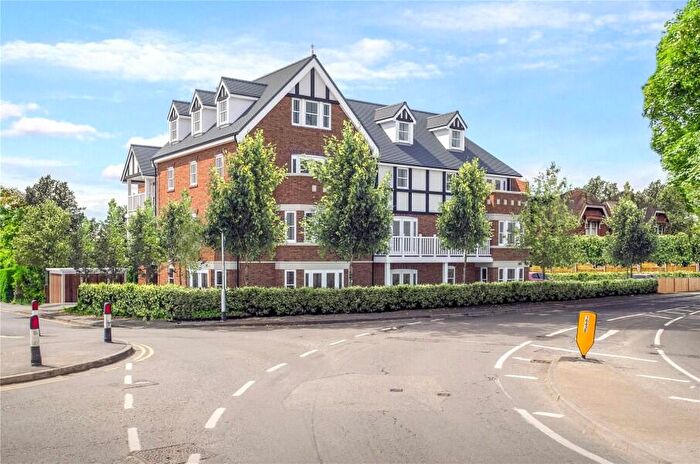 2 Bedroom Apartment To Rent In Woking, Surrey, GU21