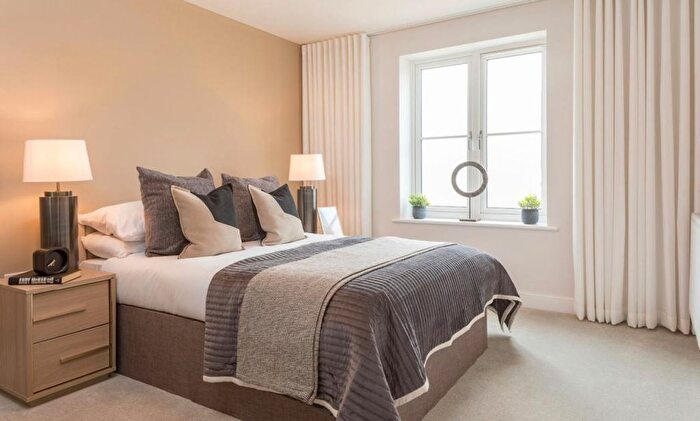 2 Bedroom Flat For Sale In Fontwell Meadows, Fontwell, BN18