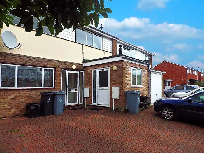1 Bedroom Apartment For Sale In Burwell Drive, Witney, Oxfordshire, OX28